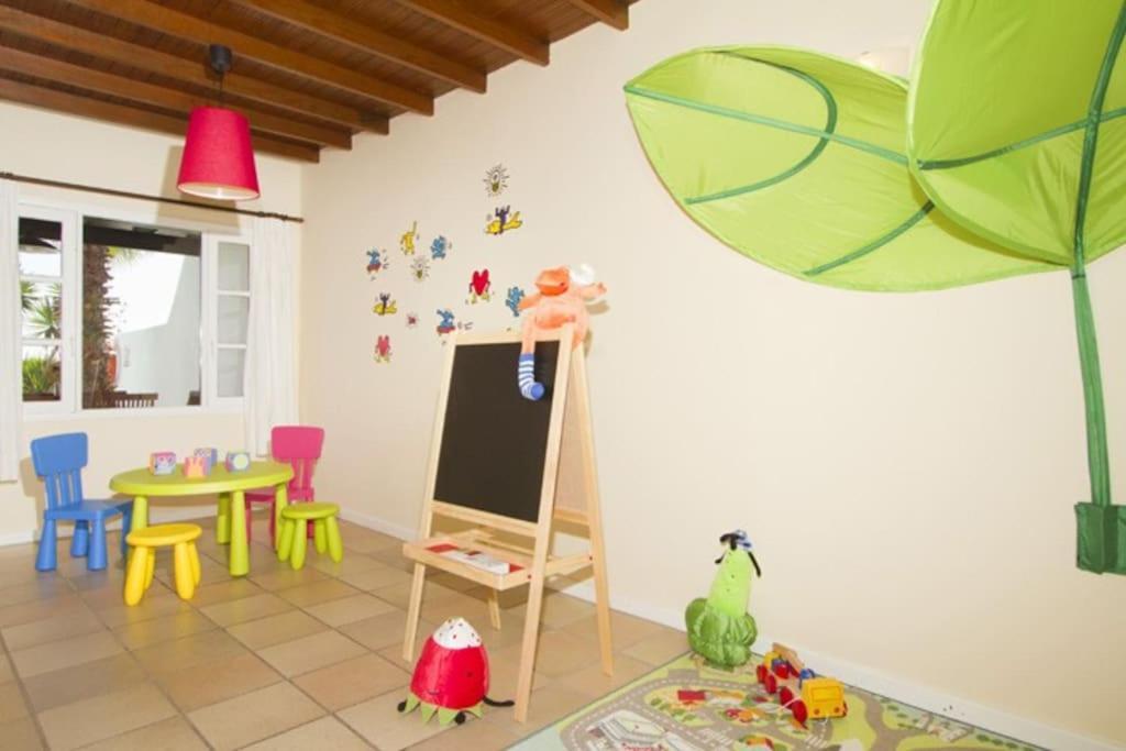 Appartamento Miguel, 3 Bed With Private Pool Puerto del Carmen  Esterno foto